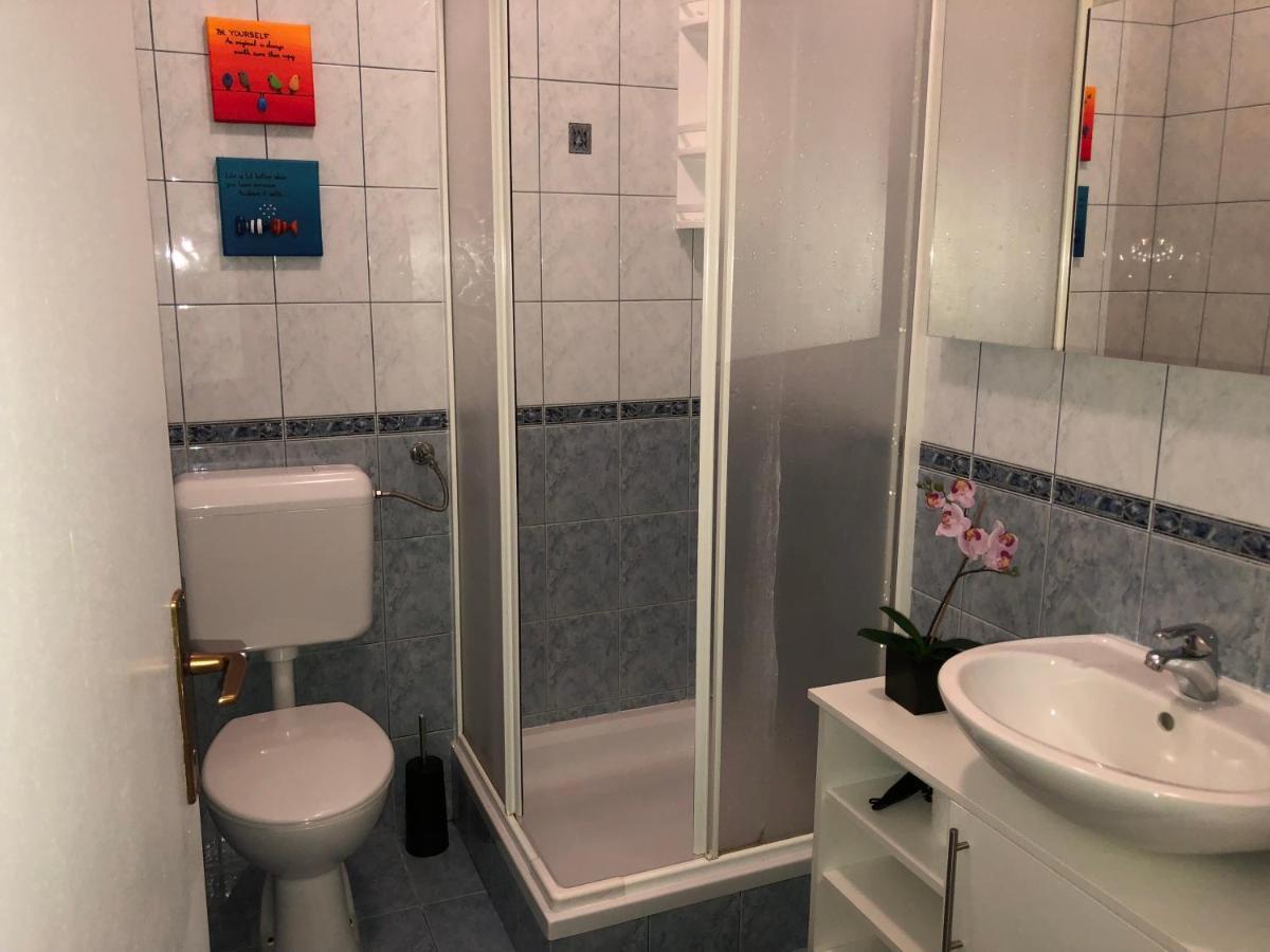 Apartment Natasa Palit Esterno foto