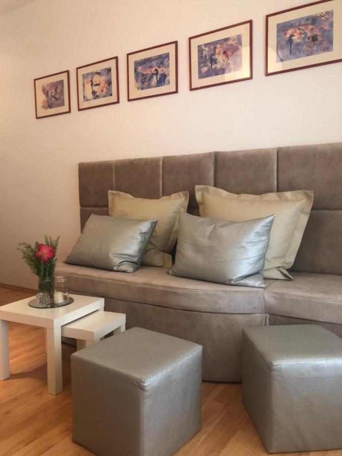 Apartment Natasa Palit Esterno foto