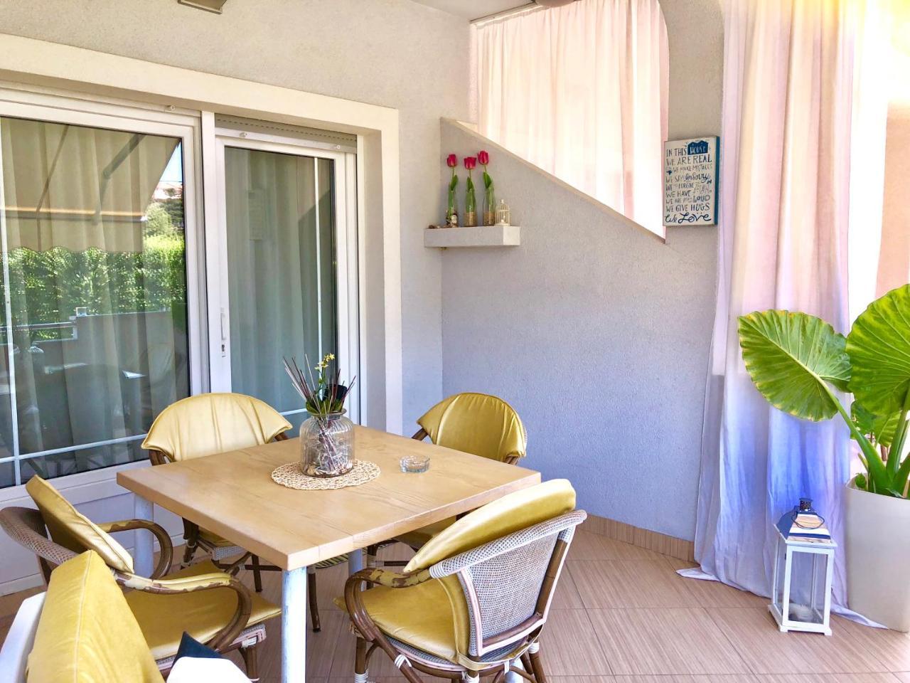 Apartment Natasa Palit Esterno foto